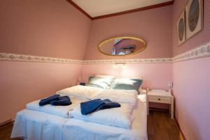 West-End Apartment, Andenes
