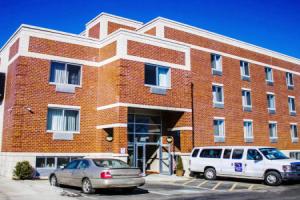 Cresthaven Inn JFK, Queens
