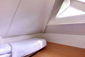 Cozy Holiday Home with Garden near Zwolle, Dalfsen