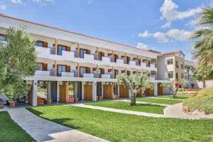 Tresor Hotel, Hanioti