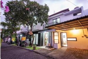 Cecilya Balian Stylish 3 Bedroom House near Beach at City Center, Denpasar