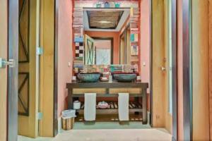 Dazzling Beachfront Villa With Swim-up Bar, Punta Cana