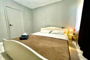 Apartment Midnight on Karl Marx Street 401, Izhevsk