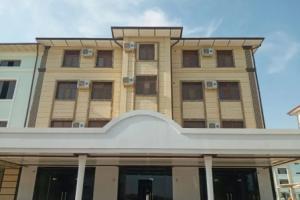 Islombek Mekhmonkhonasi Otel, Guliston