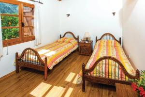 Amazing Home in Paphos With 3 Bedrooms, Outdoor Swimming Pool and Swimming Pool, Miliou
