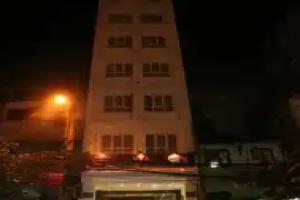 A25 Hotel - 28 Tran Quy Cap, Hanoi