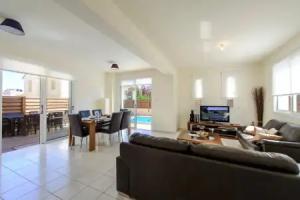 Dafni Villas, Protaras