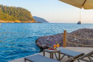 La Boheme Kabak, Faralya