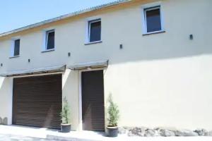 Villa Quattro - Villa with Open Pool and Eco Garden, Yerevan
