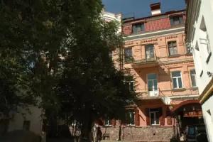 Home-Hotel Bolshaya Zhitomirskaya 4-V, Kiev