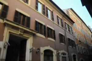 Relais Teatro Argentina, Rome