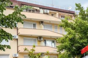 FM Premium 1-BDR Apartment with Parking - Azure Joy, Sunny Beach