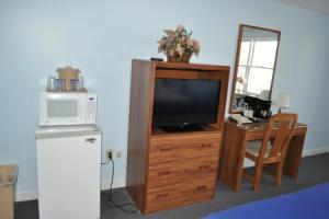 Stage Run by the Sea, Ogunquit