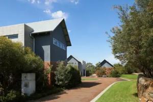 Hanover Bay Apartments, Albany