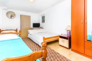 Apartment Cica, Biela