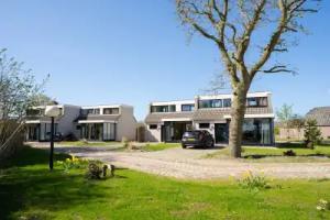 Holiday Home on Texel With Conservatory, De Cocksdorp