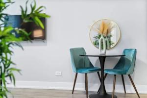 Stylish 1BR in Lakeview - Brompton 1 rep Apartments, Chicago