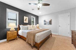 Lake Shore Landing For 20! Tourist base, Branson