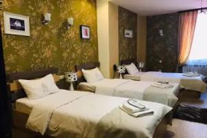 Sanapiro Tbilisi, Tbilisi