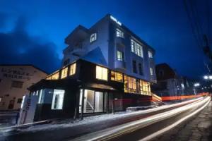 UNPLAN Village Hakuba – Hostel, Otari
