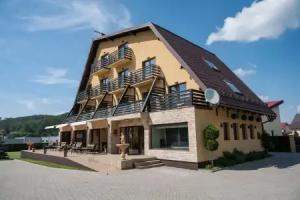 Vila Trapez, Brasov