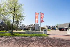 Holiday Home on Texel With Garden Terrace, De Cocksdorp