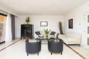 280m2 GIANT DUPLEX BEACH PENTHOUSE, heated Pool!, Marbella