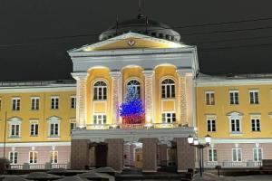 The apartment is next to the central square, Izhevsk