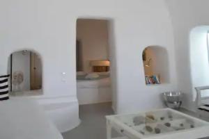Prime Suites, Oia