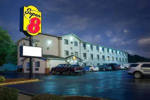 Super 8 Hot Springs, Hot Springs