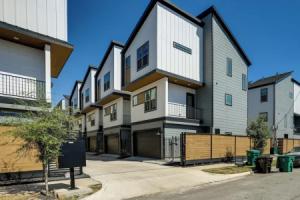 2026 Fifa World Cup HQ! Modern Unit w/ Yard Apartments, Houston