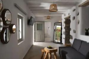 Ikies of Hotel, Mykonos City