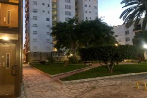 SALOU 1 linia de mar 3 baños 3 hab.WIFI 110m2 Hotel, Salou
