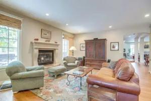 Walk to DU, Dining & Parks: Spacious Home! Apartments, Denver