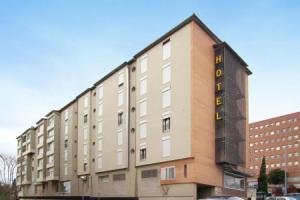 Hotel J. Balmes Vic, Vic