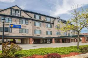 Atlantic Beach Hotel and Suites, Newport