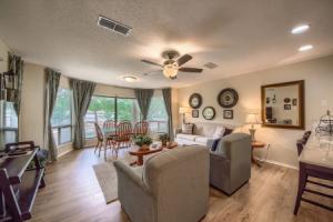 Timeless Tranquility Crc 317 2 Bedroom Condo by RedAwning, New Braunfels