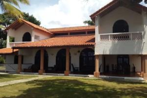 Spacious Oceanfront Villa, Sosua