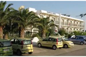 Tropical Hotel, Kolimbia
