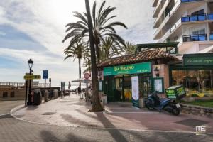 Central location, next to the beach at Golden Mile 208 Hotel, Marbella