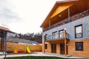 10 KEYS Boutique Hotel, Borjomi