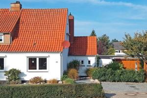 Captivating Holiday Home in Grömitz With Garden, Gromitz