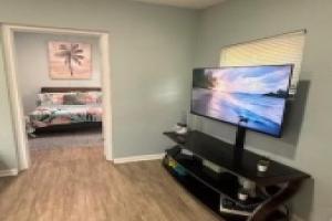 1 Bed Room Pool Steps to Beach, Cocoa Beach