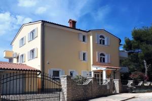 Villa Marija, Pula