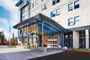 Aloft Seattle Sea-Tac Airport Apartments, Seatac