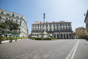 Well Suites - Piazza dei Martiri, Naples
