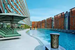 Royal Plaza Hotel, Hong Kong