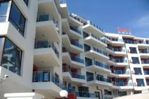 Hotel Royal Cove Residence, Kavarna