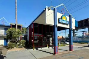 Days Inn by Wyndham Los Angeles LAX Airport/Stadium Area, Los Angeles