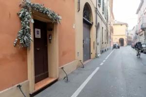 Good Morning Bologna, Bologna